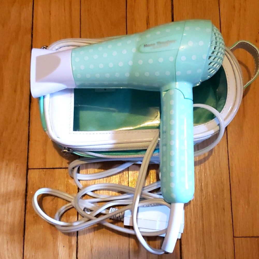 Babyliss travel blowdryer